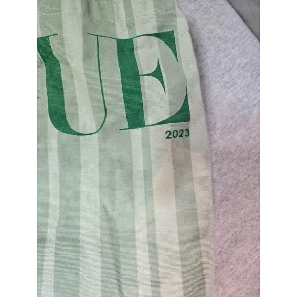 Limited Edition Vogue 2023 Green Striped Canvas Tote Bag - Picture 3 of 4